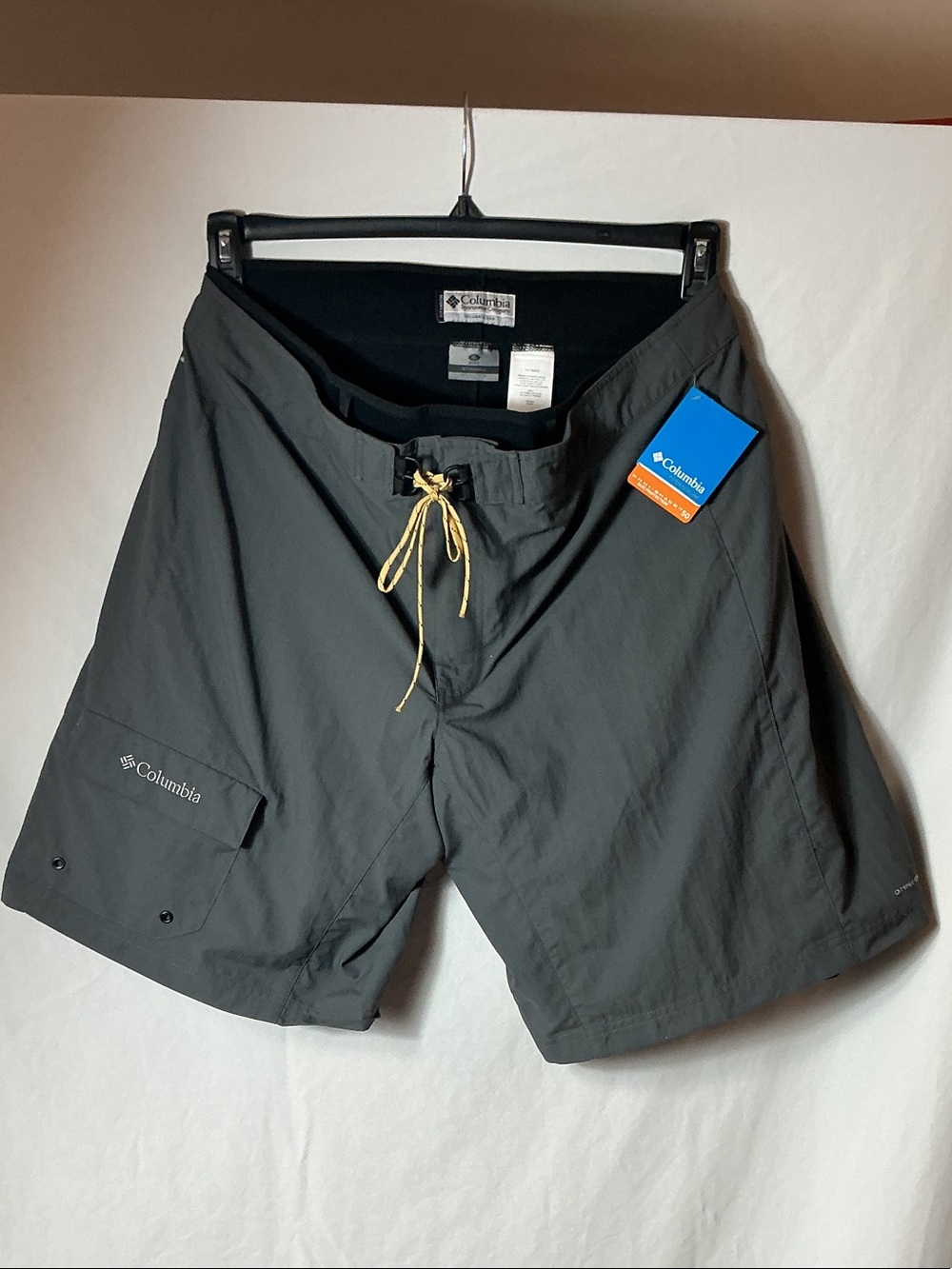 Columbia Gray Men's Outdoor 3 in 1 Kickout Shorts